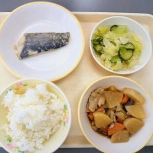 給食の牛乳を廃止した新潟県三条市の取り組み。食べ残し削減にも貢献!